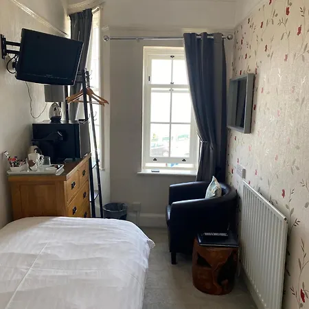 Guest house The Leeway
