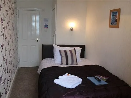 ゲストハウス The Leeway